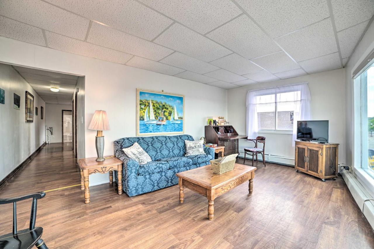 Walkable St Ignace Condo With Lake Huron Views Saint Ignace Exteriér fotografie